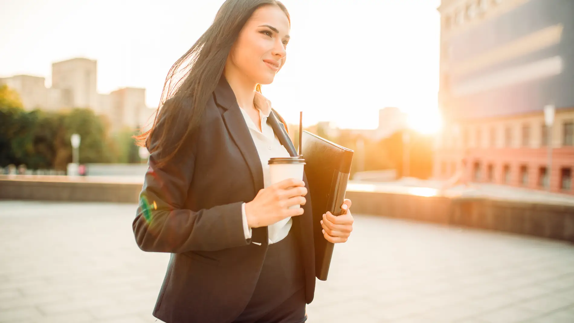 Mujer con blazer