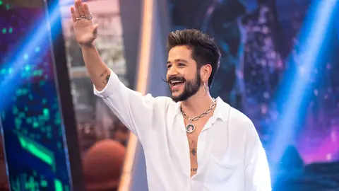 El entrañable baile de Camilo y su madre en uno de sus conciertos: "Fue mi momento favorito" El cantante nos cuenta cómo está siendo su gira por España.