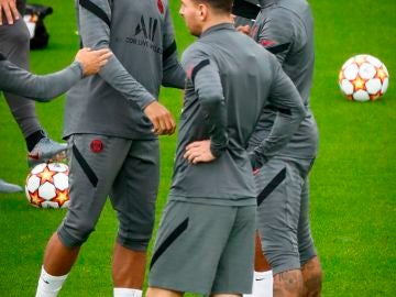  Messi, Neymar y Mbappé se entrenan antes de medirse al Brujas en la Champions