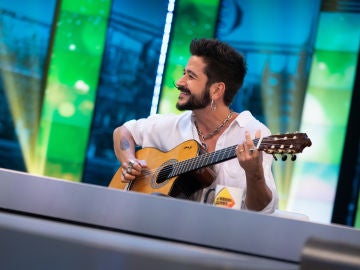 Camilo canta en directo en 'El Hormiguero'