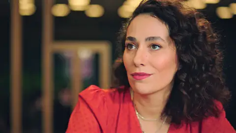 ¡Esra fue su amante! Yunait le pide una cita pero ella le reprocha su actitud del pasado Mejores momentos | Capítulo 18