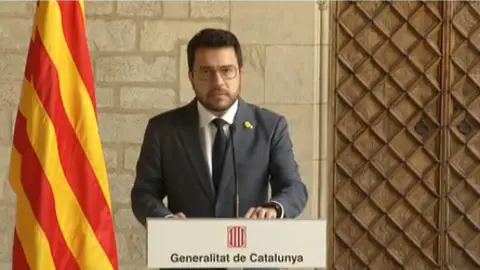 Pere Aragonès excluye a Junts de la mesa de diálogo y dice que se hablará de la “amnistía y la autodeterminación" Pere Aragonès excluye a Junts de la mesa de diálogo y dice que se hablará de la “amnistía y la autodeterminación"