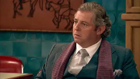 Con la verdad por delante, Pelayo consigue confesarle a Sebas la infidelidad de su esposa Con la verdad por delante, Pelayo consigue confesarle a Sebas la infidelidad de su esposa