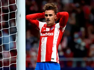 Grierzmann se lamenta tras una ocasión fallada ante el Oporto Grierzmann se lamenta tras una ocasión fallada ante el Oporto
