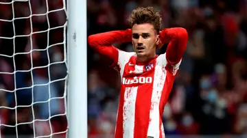 Grierzmann se lamenta tras una ocasión fallada ante el Oporto Grierzmann se lamenta tras una ocasión fallada ante el Oporto