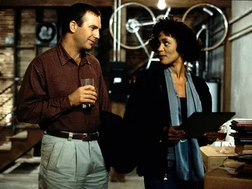 'El Guardaespaldas' con Whitney Houston y Kevin Costner 'El Guardaespaldas' con Whitney Houston y Kevin Costner