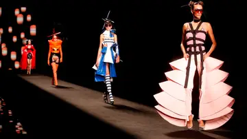 Arranca la Mercedes Benz Fashion Week Madrid con el debut de Bad Gyal Arranca la Mercedes Benz Fashion Week Madrid con el debut de Bad Gyal