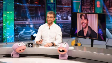 Enrique Iglesias relata la fiesta más loca que ha vivido en la mansión de Playboy