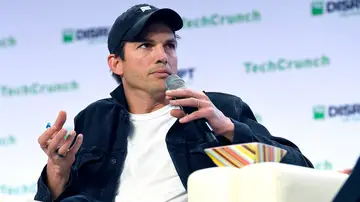Ashton Kutcher Ashton Kutcher