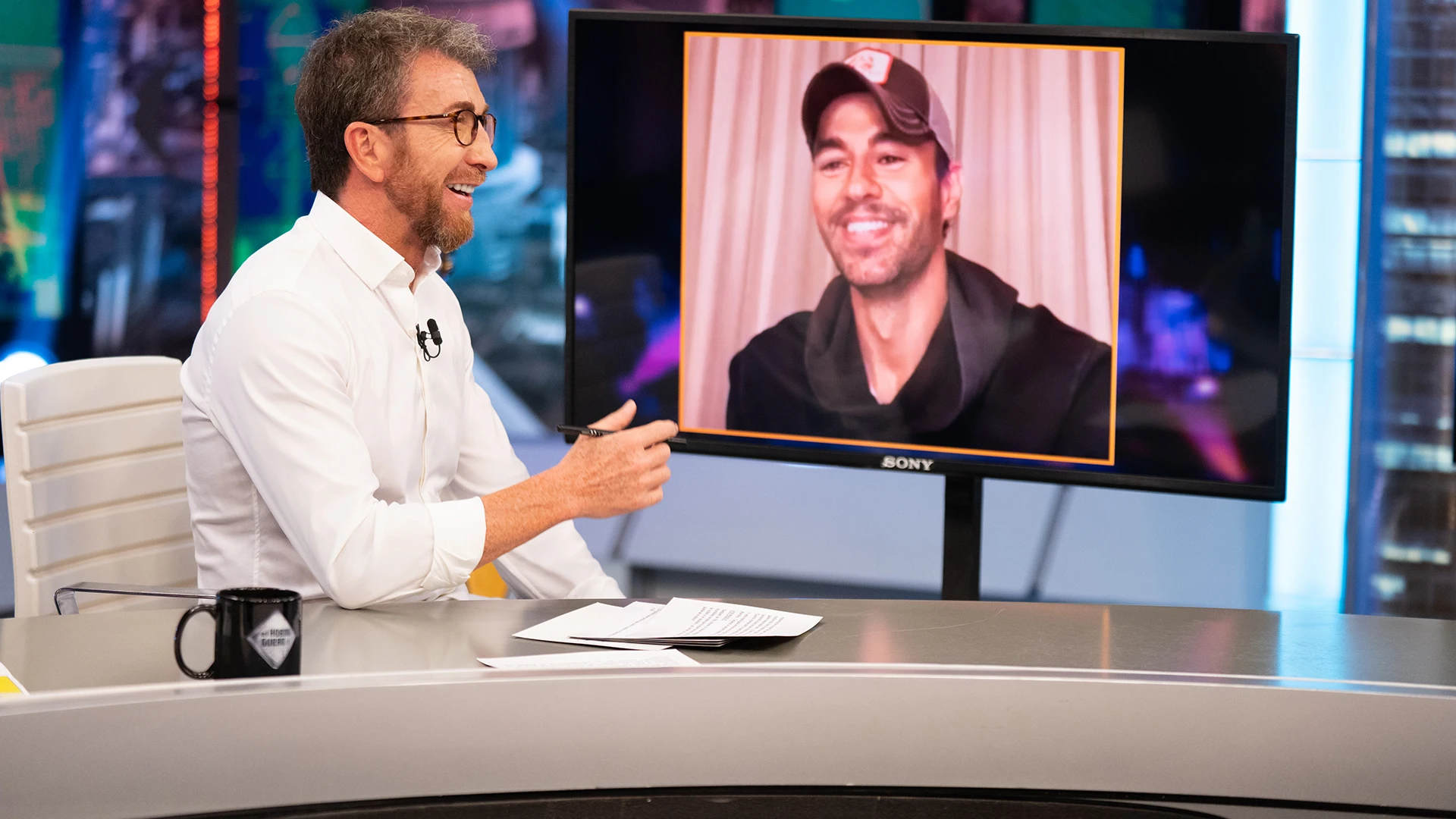 Enrique Iglesias confirma las anécdotas más locas que ha contado Tamara Falcó en 'El Hormiguero 3.0' Enrique Iglesias confirma las anécdotas más locas que ha contado Tamara Falcó en 'El Hormiguero 3.0'