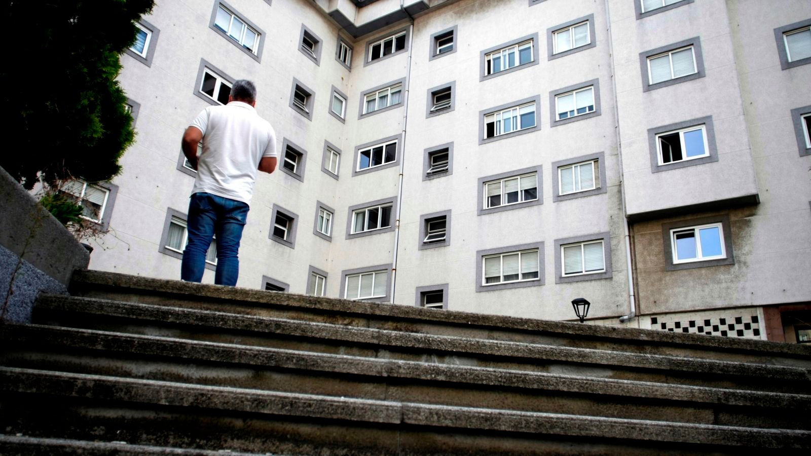 Detenido en un hostal de Madrid el hombre que presuntamente mató a puñaladas a su mujer en A Coruña 
