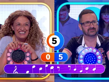 Roberto Leal se sincera con Sofía después de oírla cantar en ‘La Pista’: “Estoy loco por irme contigo a un karaoke” Roberto Leal se sincera con Sofía después de oírla cantar en ‘La Pista’: “Estoy loco por irme contigo a un karaoke”