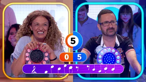 Roberto Leal se sincera con Sofía después de oírla cantar en ‘La Pista’: “Estoy loco por irme contigo a un karaoke” Roberto Leal se sincera con Sofía después de oírla cantar en ‘La Pista’: “Estoy loco por irme contigo a un karaoke”