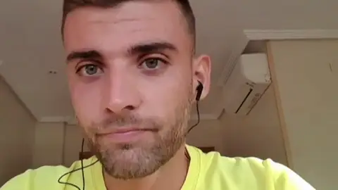 Alejandro Ortiz, el socorrista que salvó a la joven que cayó por un acantilado Alejandro Ortiz, el socorrista que salvó a la joven que cayó por un acantilado