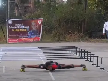 Shrishti Dharmendra Sharma establece un nuevo récord en limbo skating Shrishti Dharmendra Sharma establece un nuevo récord en limbo skating