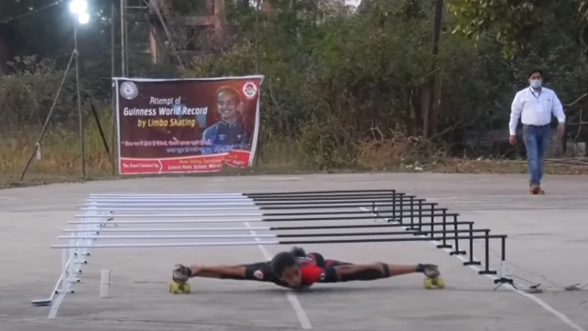 Shrishti Dharmendra Sharma establece un nuevo r&eacute;cord en limbo skating