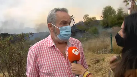 El duro testimonio de un vecino de La Palma afectado por el volcán: "Parte de este barrio no va a sobrevivir" El duro testimonio de un vecino de La Palma afectado por el volcán: "Parte de este barrio no va a sobrevivir"