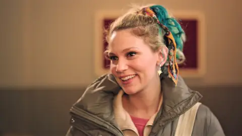 ¿Es una estrategia? Gülben acepta la propuesta de Inci de hacer planes juntas ¿Es una estrategia? Gülben acepta la propuesta de Inci de hacer planes juntas