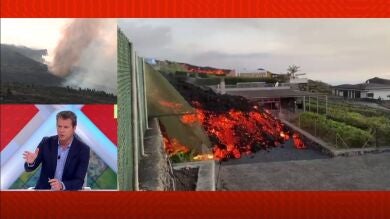 Las increíbles imágenes de cómo la lava del volcán de La Palma derriba una casa de dos pisos