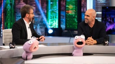 Los anuncios japoneses más absurdos con superestrellas de Hollywood: ¿Descubrirá Luis Tosar qué intentan vender?