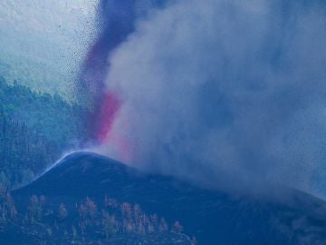 Volcán estromboliano: Qué es, tipos de erupciones, partes, cómo se forma y cómo funcionan los volcanes