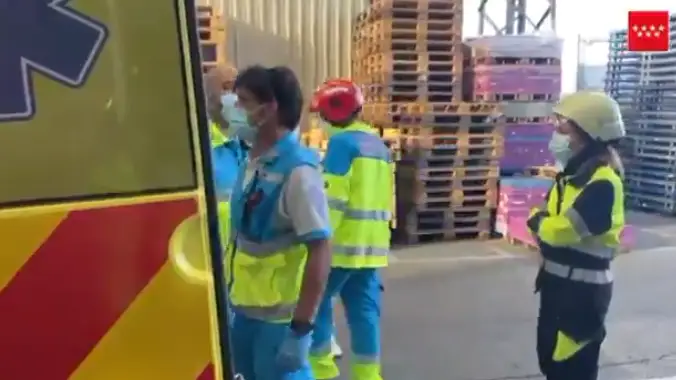 Un trabajador herido grave tras caerle un palé de tornillos en Fuenlabrada Un trabajador herido grave tras caerle un palé de tornillos en Fuenlabrada