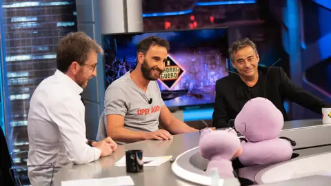 ¿Protector de penes o de cuernos? Descubrimos los inventos más trambólicos de la mano de Trancas y Petancas ¡Descubre para qué sirven!