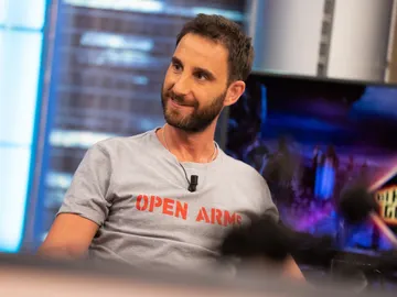 Dani Rovira agradece la "bola extra" de su vida tras el cáncer: "Para mí ahora cumplir años, meses y días es una suerte" Dani Rovira agradece la "bola extra" de su vida tras el cáncer: "Para mí ahora cumplir años, meses y días es una suerte"