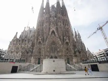 El &#39;skyline&#39; de Barcelona estarán bendecido por el cimborrio de la Sagrada Familia a 172,5 metros
