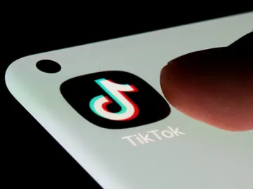 Aplicación TikTok en un móvil Aplicación TikTok en un móvil