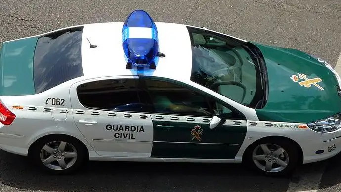 Dos detenidos en Ibiza acusados de violar a una joven de 23 años tras drogarla en Ibiza Dos detenidos en Ibiza acusados de violar a una joven de 23 años tras drogarla en Ibiza