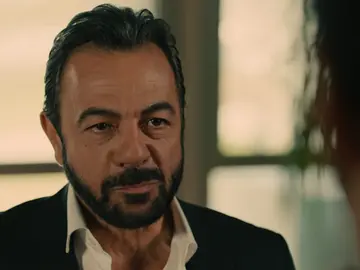 Fekeli se enfrenta a Demir: “Tu esposa y la doctora casi mueren por tu culpa Fekeli se enfrenta a Demir: “Tu esposa y la doctora casi mueren por tu culpa
