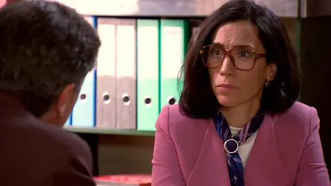 Manolita se estremece con la confesión de Ismael sobre su paso por la cárcel Manolita se estremece con la confesión de Ismael sobre su paso por la cárcel