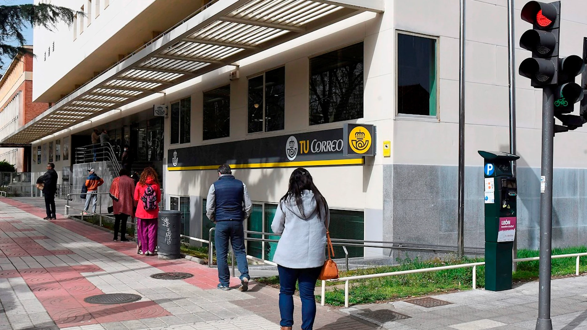 Correos instalará 1.500 cajeros automáticos en localidades de toda España
