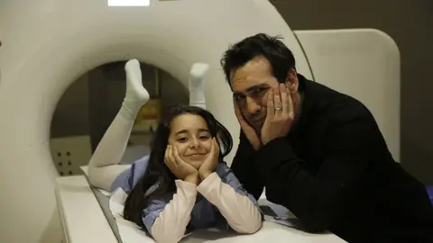 Buğra Gülsoy y Beren Gökyıldız, tras las cámaras de ' Mi hija' Buğra Gülsoy y Beren Gökyıldız, tras las cámaras de ' Mi hija'