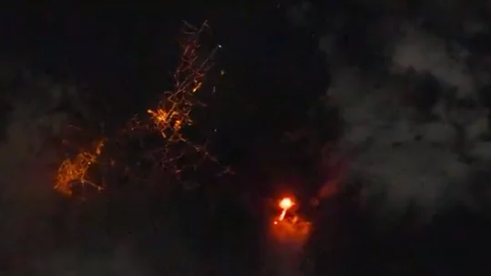 La fotograf&iacute;a de la erupci&oacute;n del volc&aacute;n en La Palma desde el espacio 