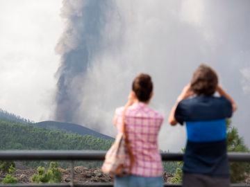 El sector turístico preocupado por el volcán 
