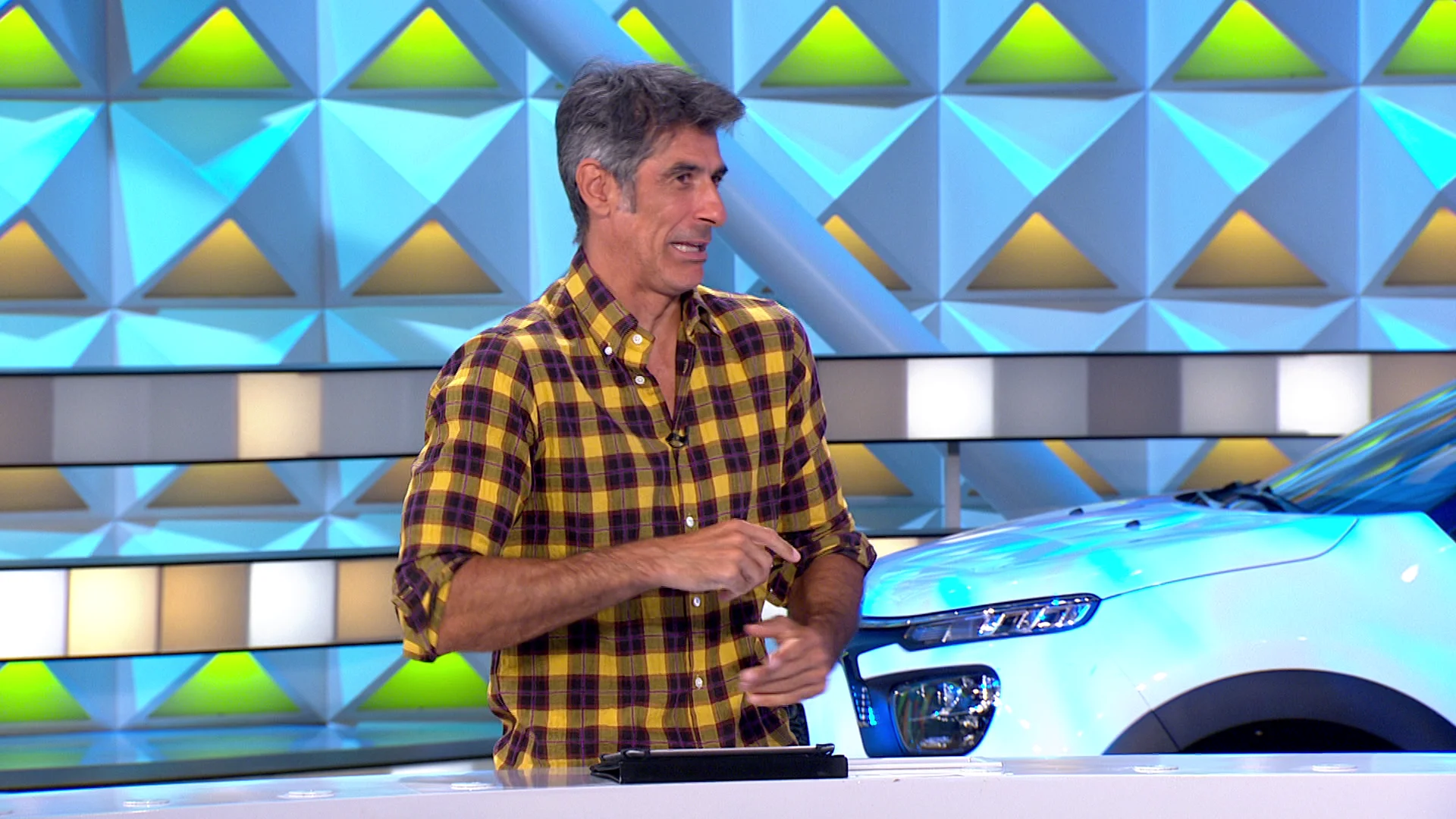 Un adem&aacute;n con el vino deja en evidencia a Jorge Fern&aacute;ndez: &ldquo;Ni pu&ntilde;etera idea, pero queda guay&rdquo;