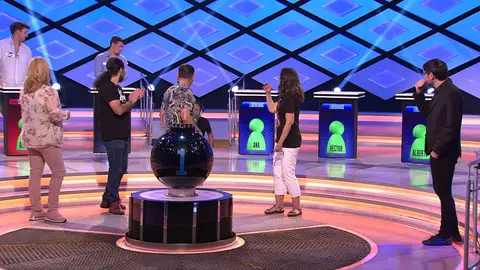 Ana Belén descubre en ‘¡Boom!’ que tiene un admirador secreto, ¿quién será? Ana Belén descubre en ‘¡Boom!’ que tiene un admirador secreto, ¿quién será?