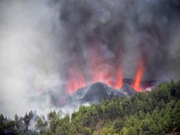 erupción volcánica en los alrededores de Las Manchas, en El Paso