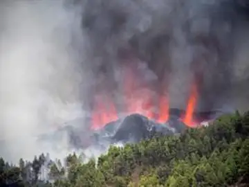 erupción volcánica en los alrededores de Las Manchas, en El Paso erupción volcánica en los alrededores de Las Manchas, en El Paso