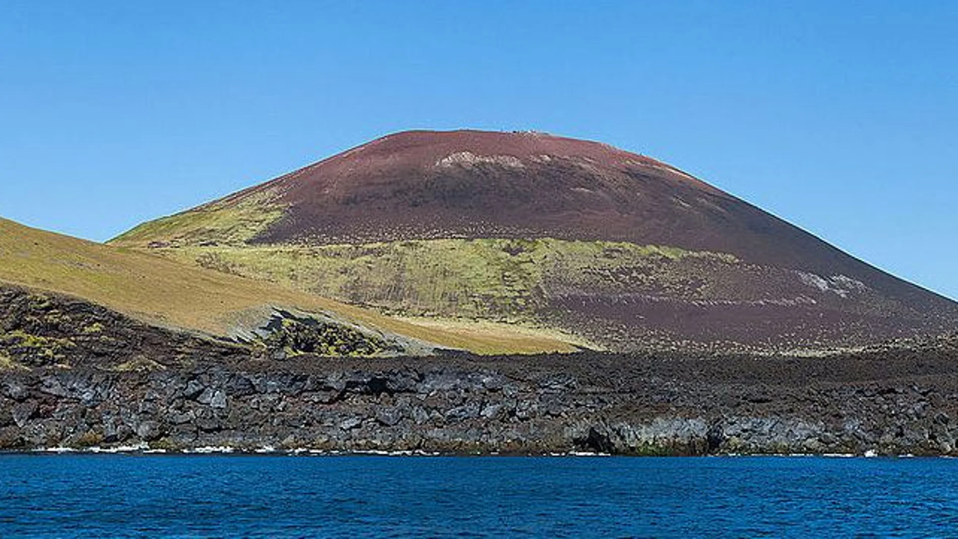 Los islandeses detuvieron la lava del volcán Eldfell con agua de mar en 1973