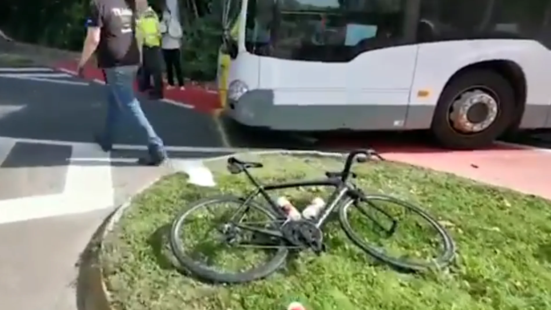 Un autobús atropella al equipo femenino junior de ciclismo de Austria en el Mundial de ciclismo