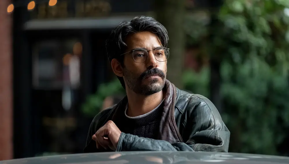 Rahul Kohli en 'La maldición de Bly Manor' Rahul Kohli en 'La maldición de Bly Manor'