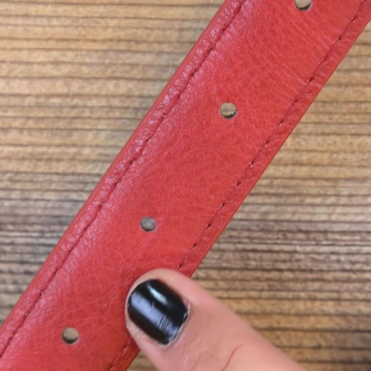 Cómo 'apretar' un cinturón demasiado grande sin hacerle agujeros
