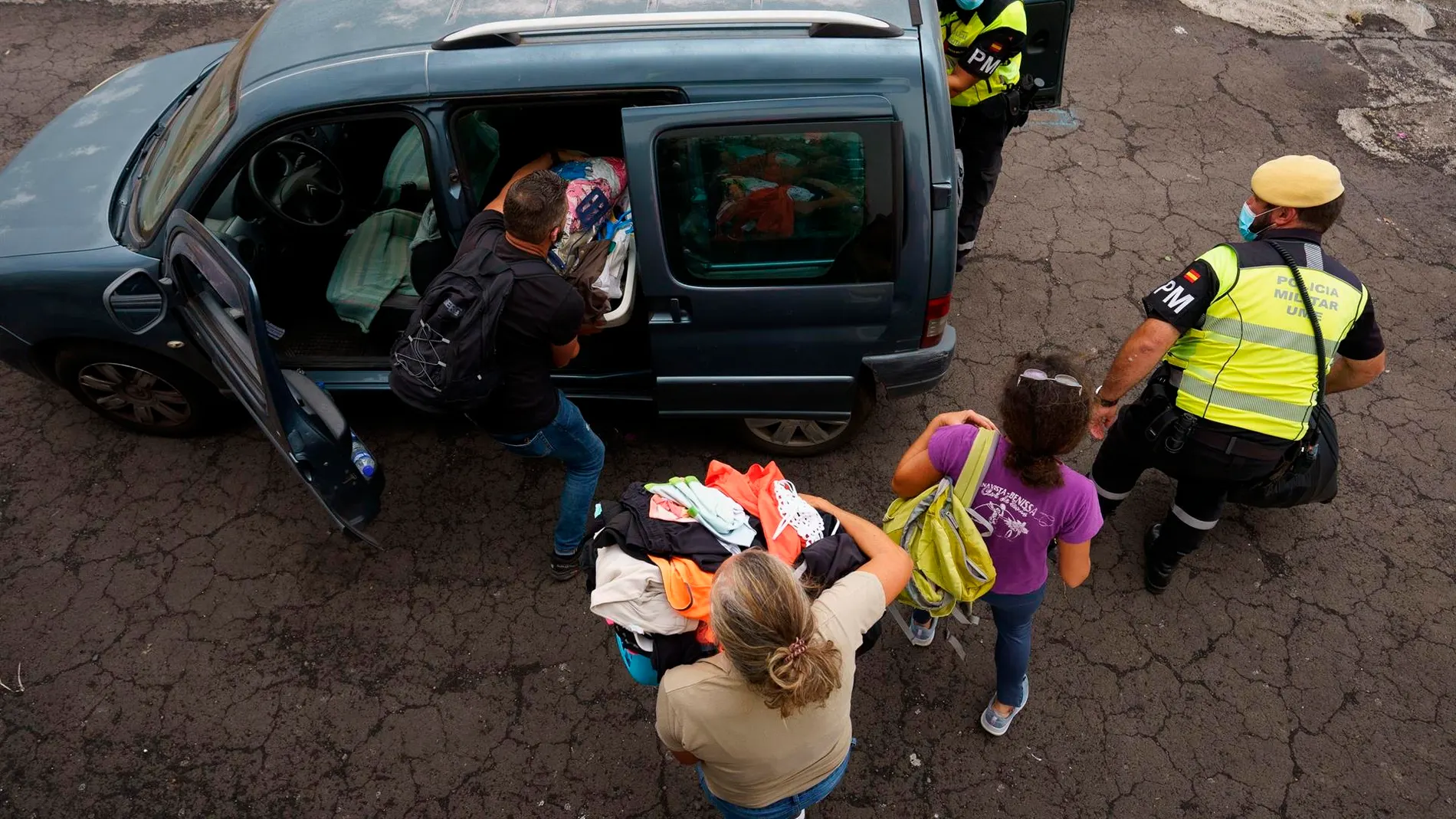 Solidaridad en el volcán de La Palma