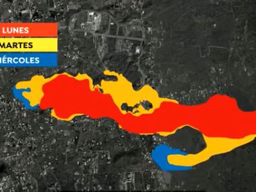 La colada ha recorrido ya 3,6 kilómetros de los 6,5 que mide la ladera desde el punto en el que hizo erupción el volcán hasta el mar