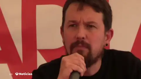 Interrumpen el discurso de Pablo Iglesias en un acto político: "¿Dónde está el cambio?" Interrumpen el discurso de Pablo Iglesias en un acto político: "¿Dónde está el cambio?"