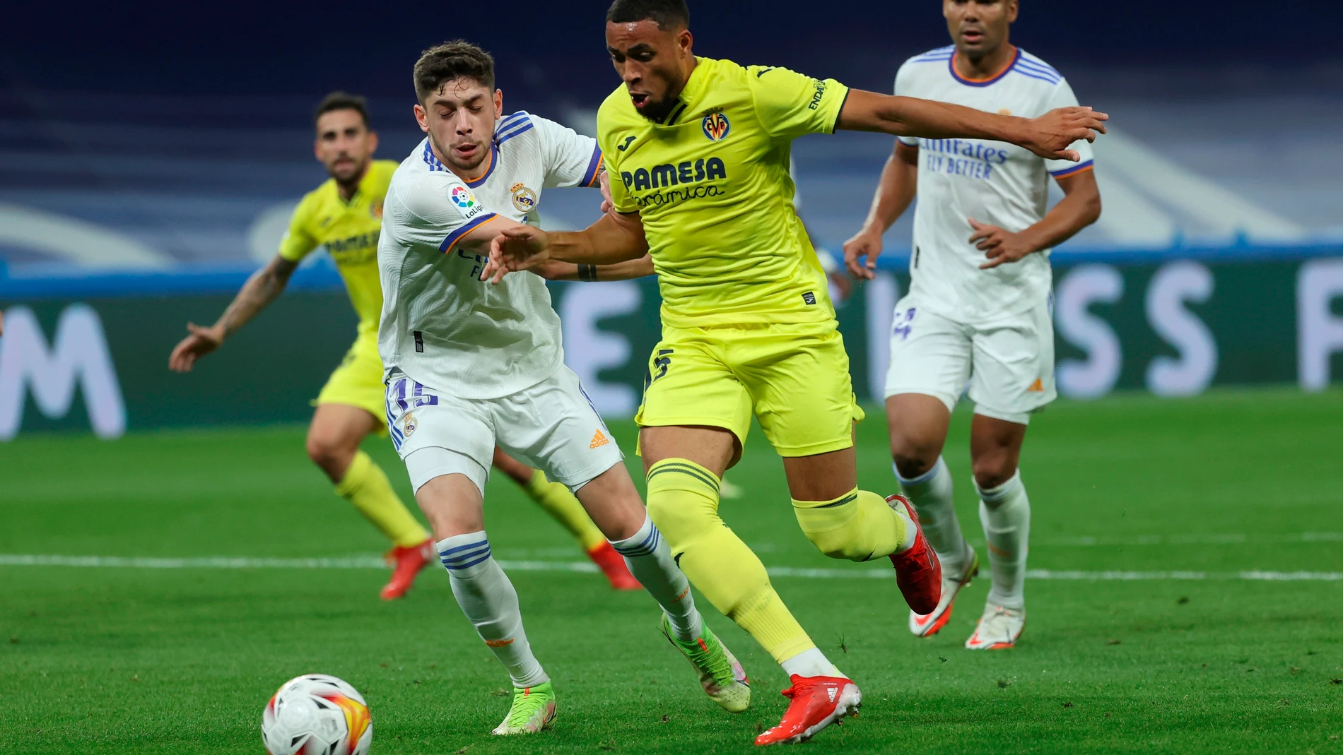 Un Madrid sin ideas no pasa del empate en casa ante el Villarreal y ve como se queda la Real Sociedad a un punto. Un Madrid sin ideas no pasa del empate en casa ante el Villarreal y ve como se queda la Real Sociedad a un punto.