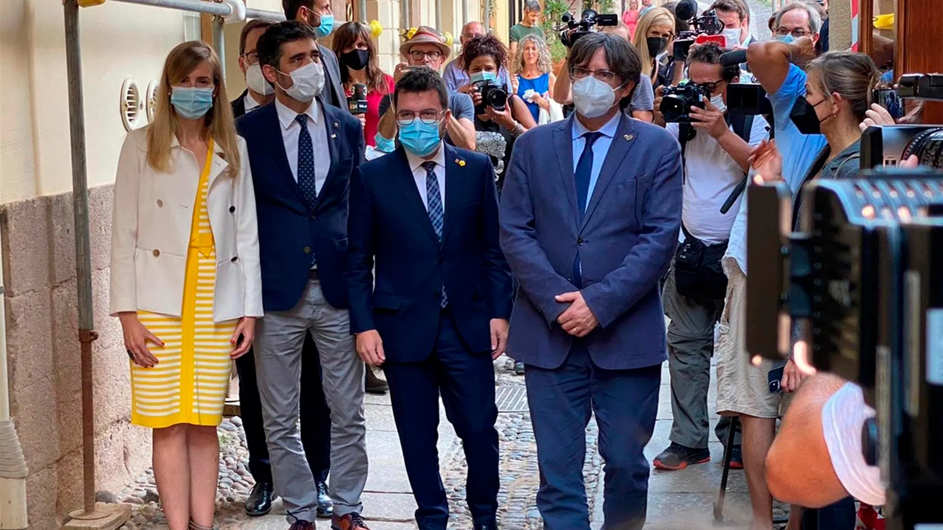 Carles Puigdemont denuncia que "el Gobierno solo quiere dialogar con quienes le dan apoyo parlamentario" Carles Puigdemont denuncia que "el Gobierno solo quiere dialogar con quienes le dan apoyo parlamentario"